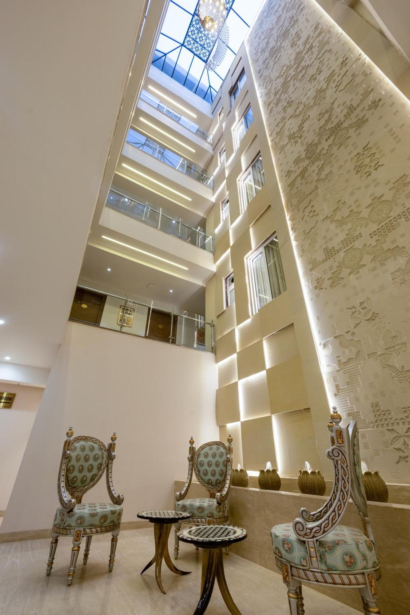 Hotel Ginger Palace Delhi Airport *